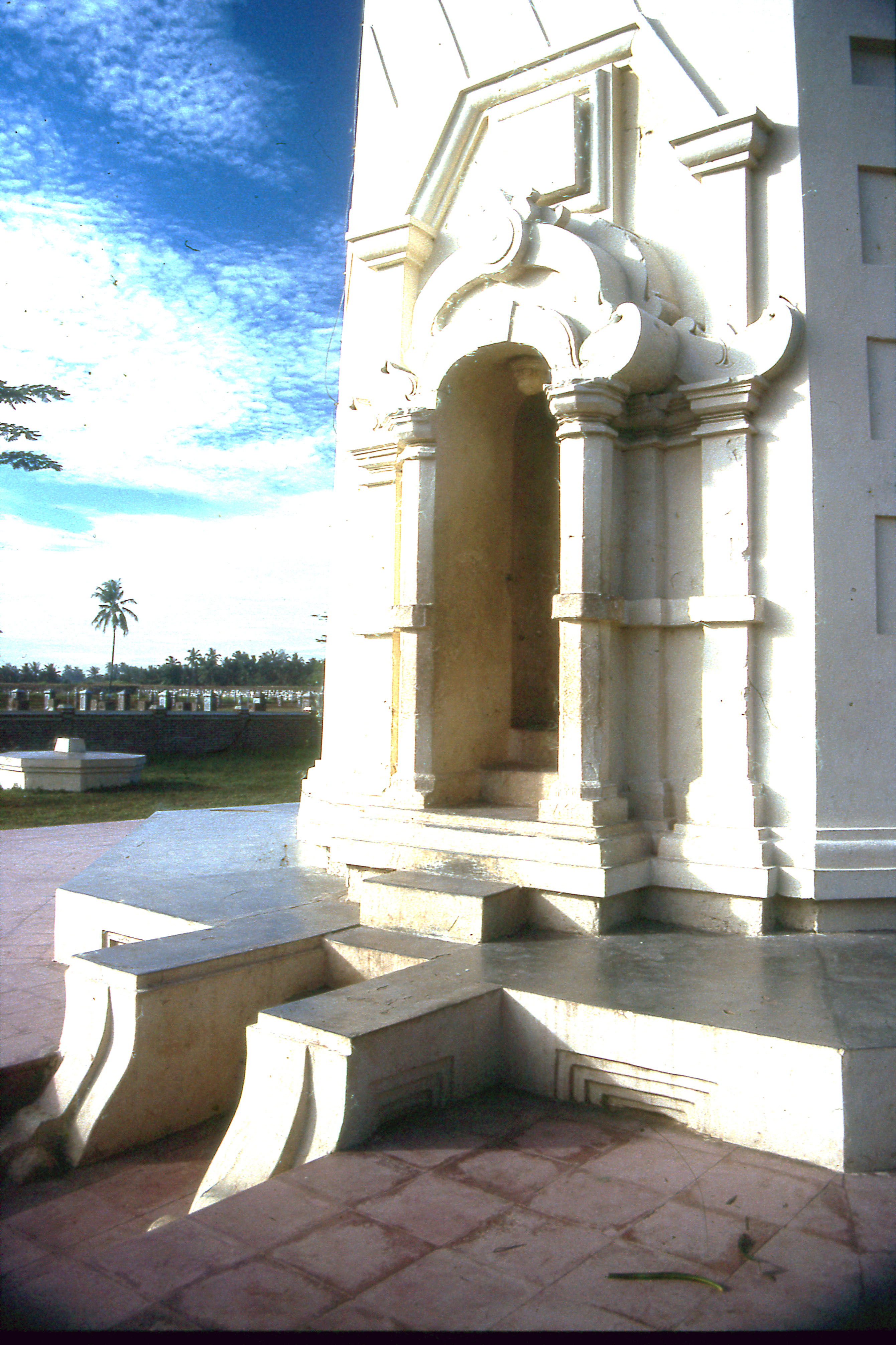Photo 12 Entrance to the menara next to the Masjid Agung.jpg